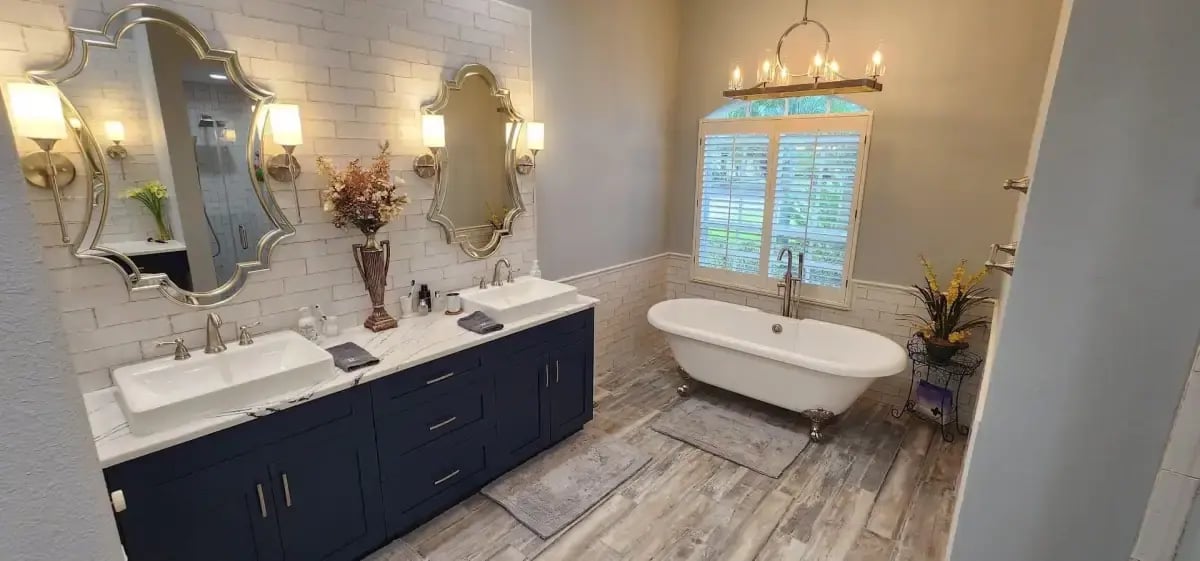 Bryan-Hindman-Electric-Gallery-Bathroom-001