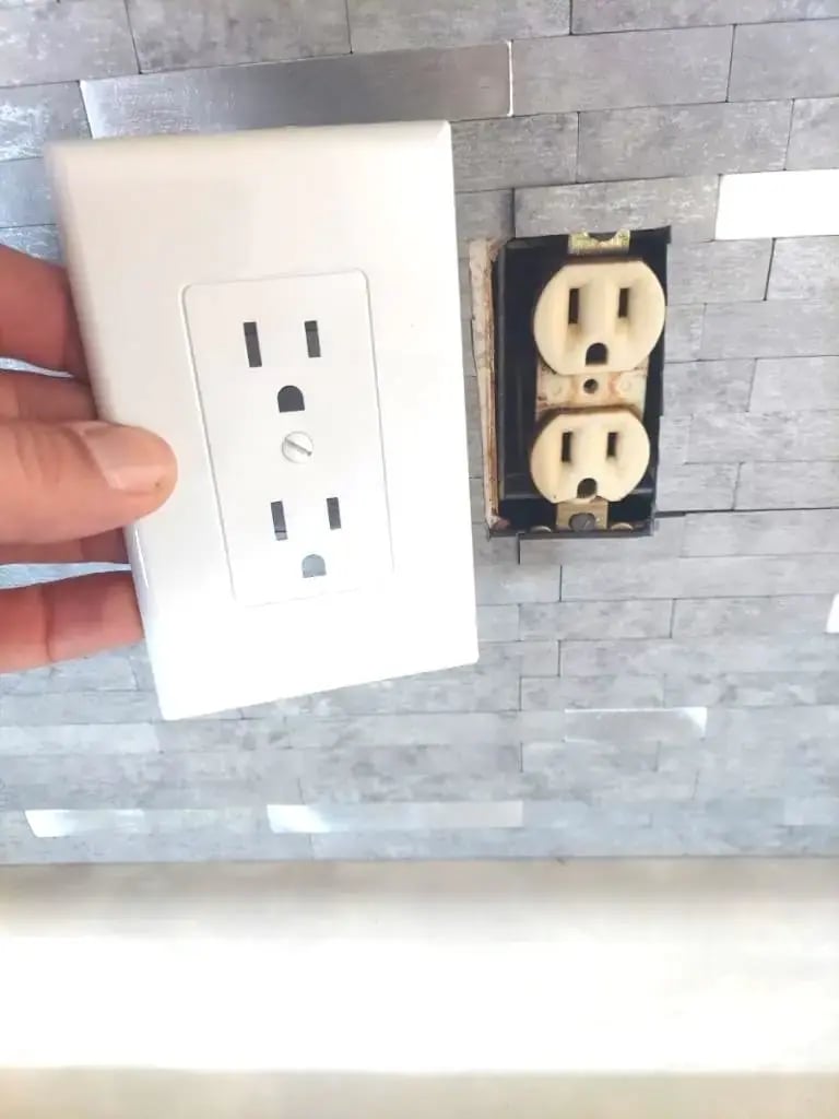 Bryan-Hindman-Electric-Gallery-Repairs-241