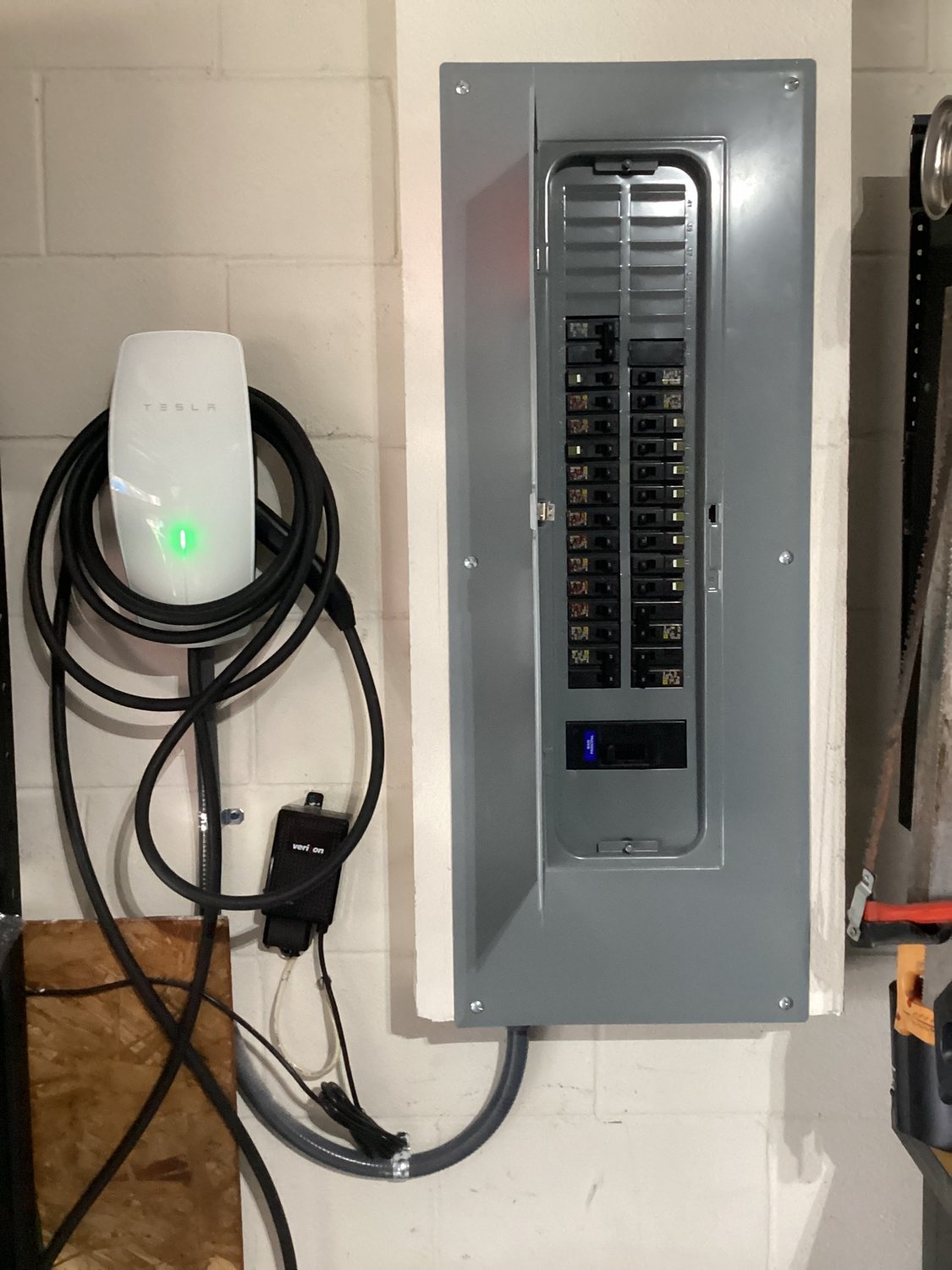 carcharger2nearpanel