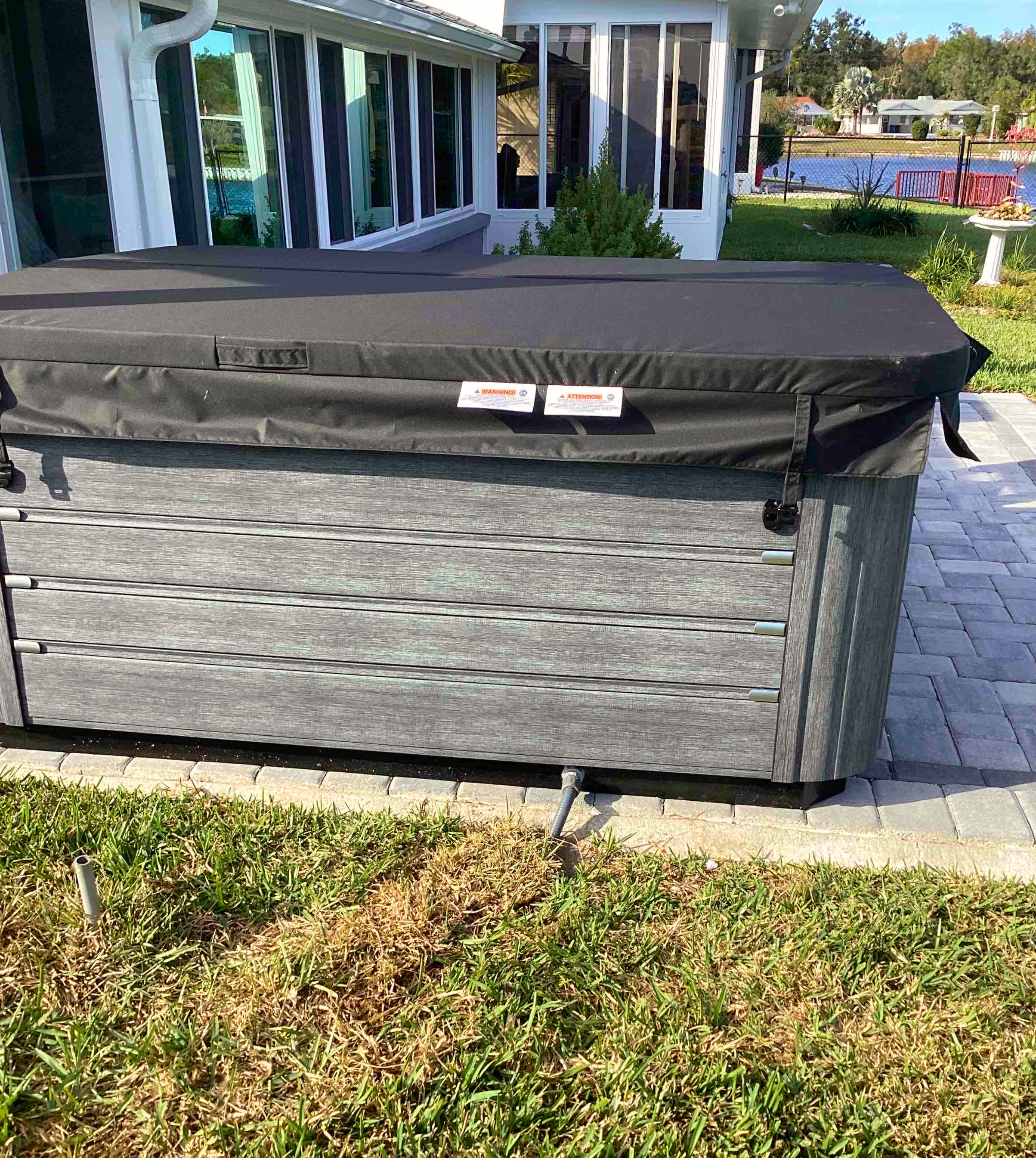 Buying a Hot Tub in Florida: The Hidden Costs Most Buyers Don’t Expect