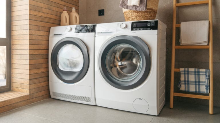 How Much Does It Cost to Run a Dryer in Florida? washer and dryer in laundry room